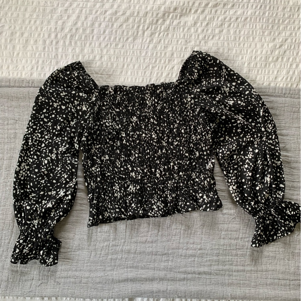 A New Day Puff Sleeve | Black and White Puff Sleeve | size Medium